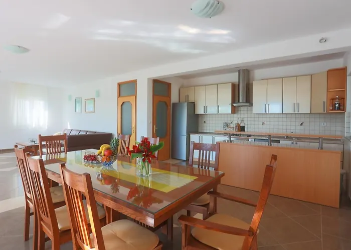 Villa House Olive Tree *