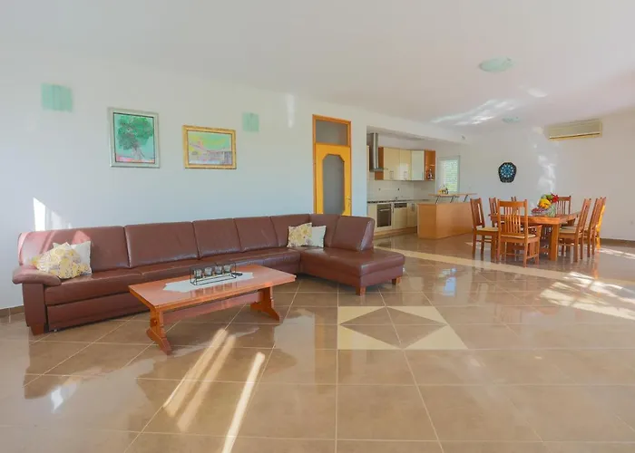 Villa House Olive Tree